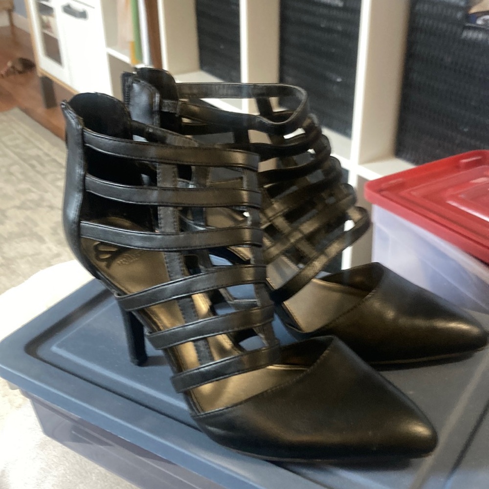Fergaligous by Fergie black heels